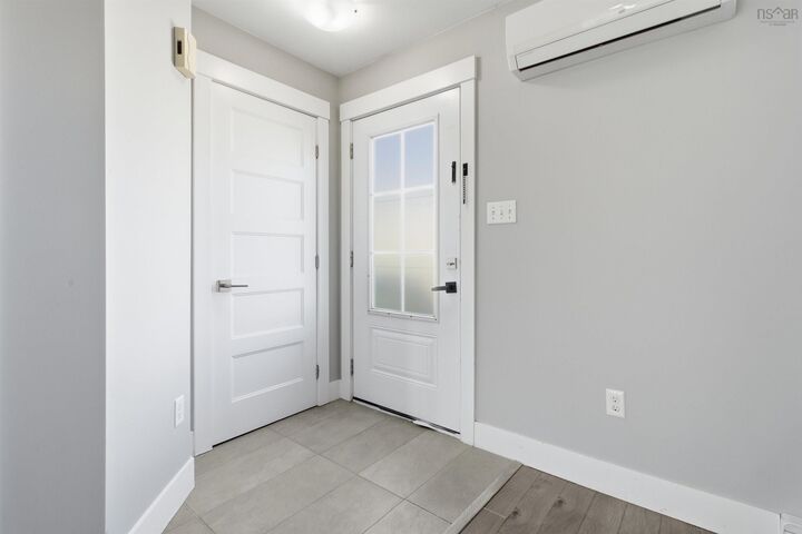 Property Photo:  76 Fescue Court  NS B4E 0L8 