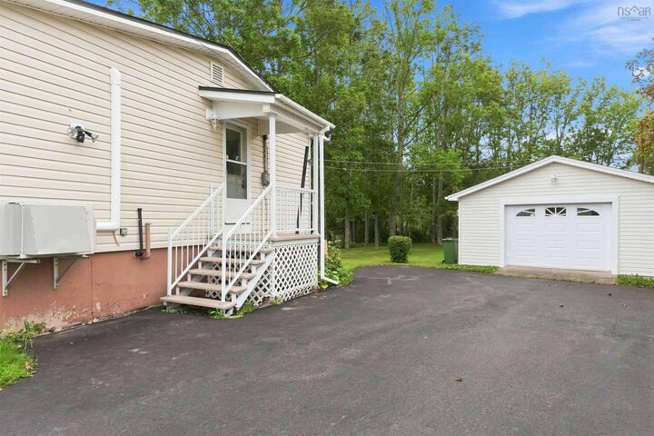 Property Photo:  14030 1 Highway  NS B0P 1P0 