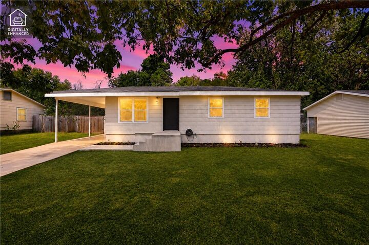 Property Photo: 2206 Dogwood Place AR 72762