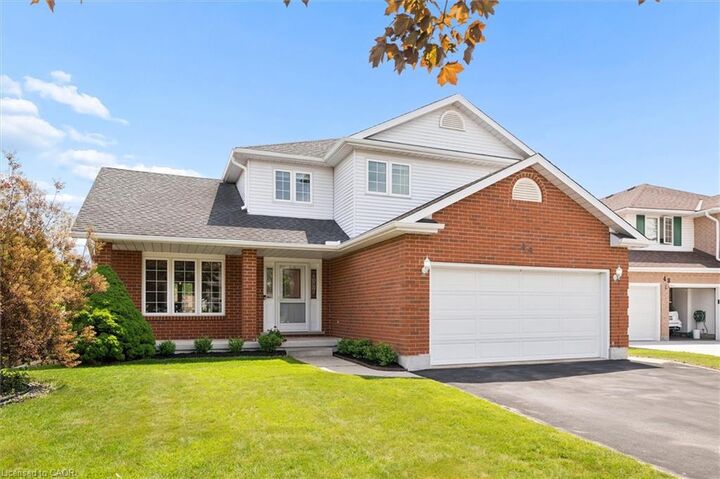 Property Photo:  44 Tami Court  ON N2B 3V2 