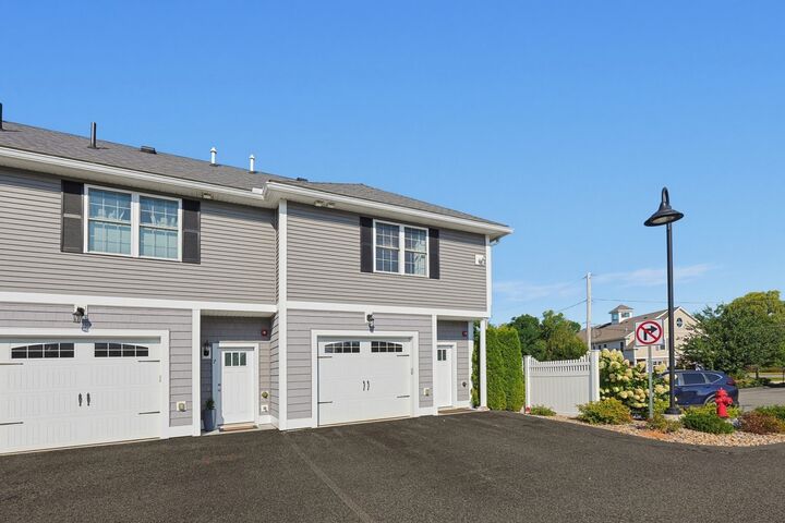 Property Photo: 5 Jerome Rd 5 MA 01876