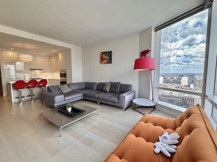 Property Photo: 1 Franklin St 3805 MA 02110