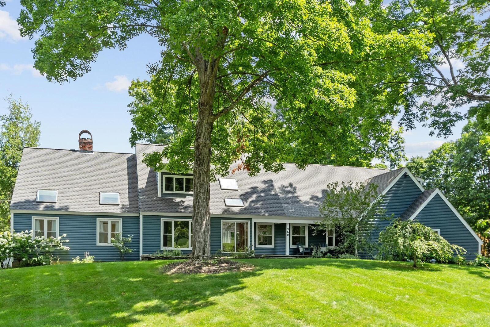 Property Photo:  360 Winter Street  MA 01845 
