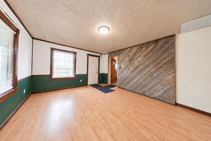 Property Photo:  5006 47 Avenue  AB T4J 1J3 