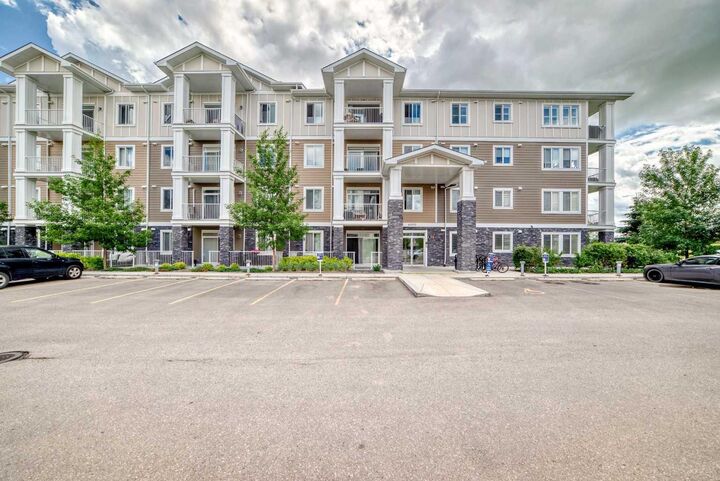 Property Photo:  522 Cranford Drive SE 4101  AB T3M 2L7 