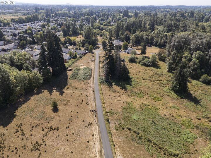 Property Photo:  601 SW 27th Ave  WA 98604 
