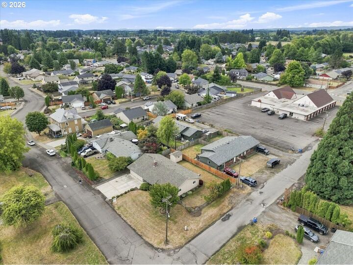 Property Photo:  404 SE 2nd Ave  WA 98604 