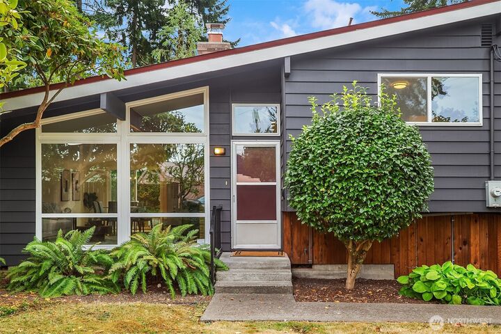 Property Photo:  8124  213th Street SW  WA 98026 