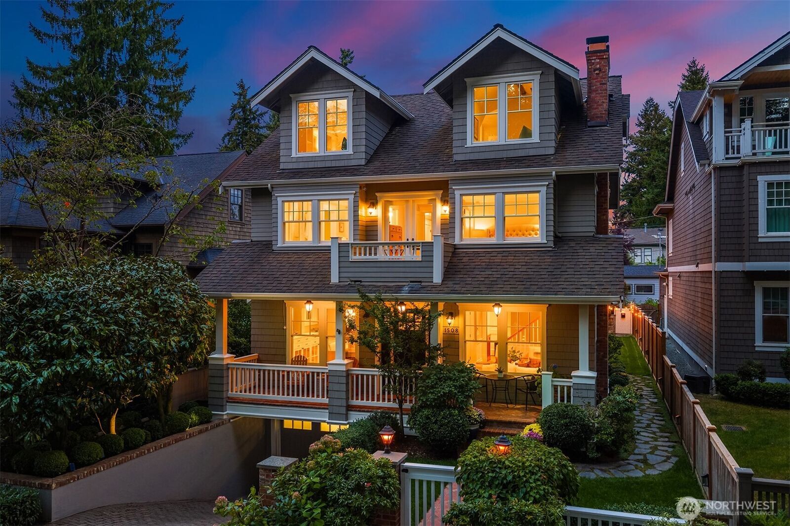 Property Photo:  1508  37th Avenue E  WA 98112 