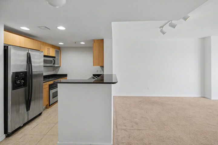 Property Photo:  335 S Biscayne Boulevard 1002  FL 33131 