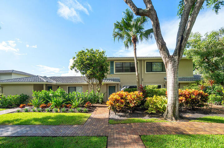Property Photo:  29 Westgate Lane 29B  FL 33436 