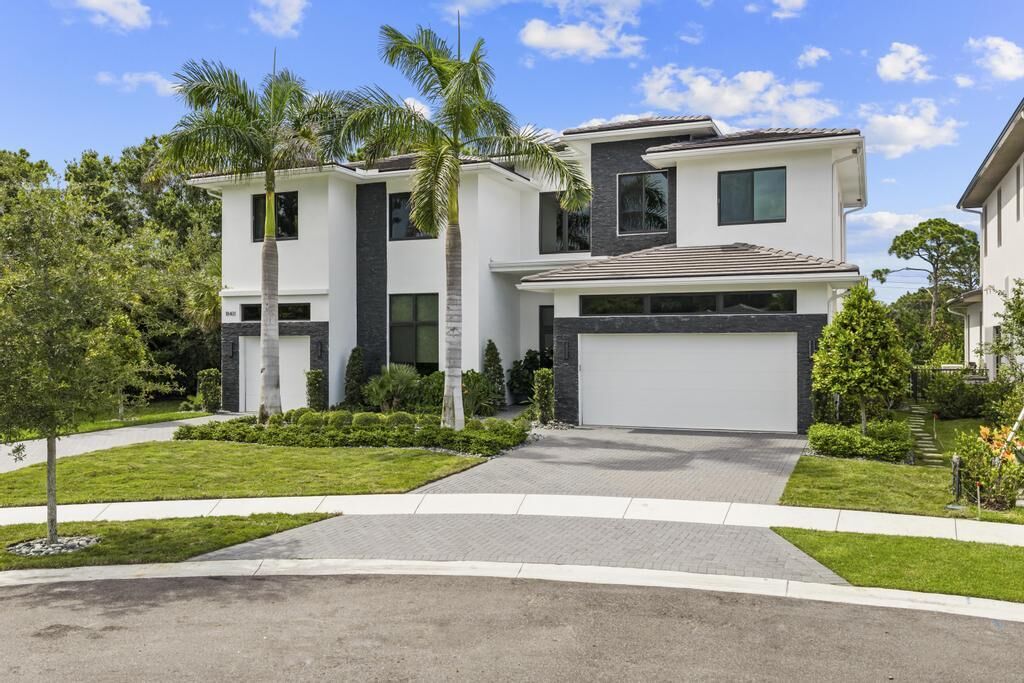Property Photo: 18401 Symphony Court FL 33458