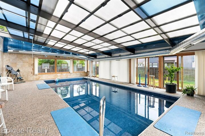 Property Photo: 1420 Yosemite Boulevard MI 48009