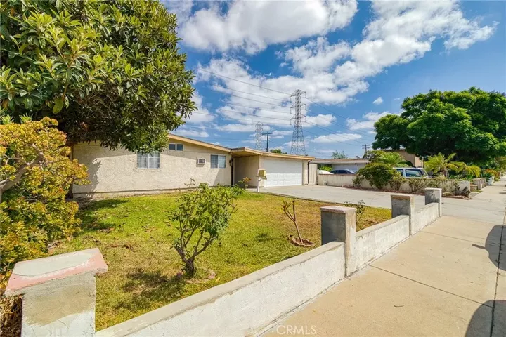 Property Photo:  9591 Crestwood  CA 92804 