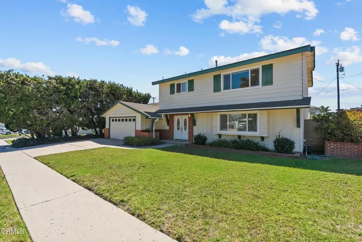 Property Photo: 207 Gorrion Avenue CA 93004