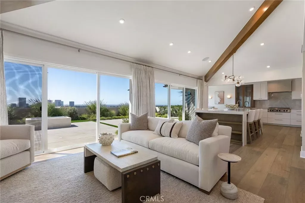Property Photo:  1911 Yacht Colinia  CA 92660 