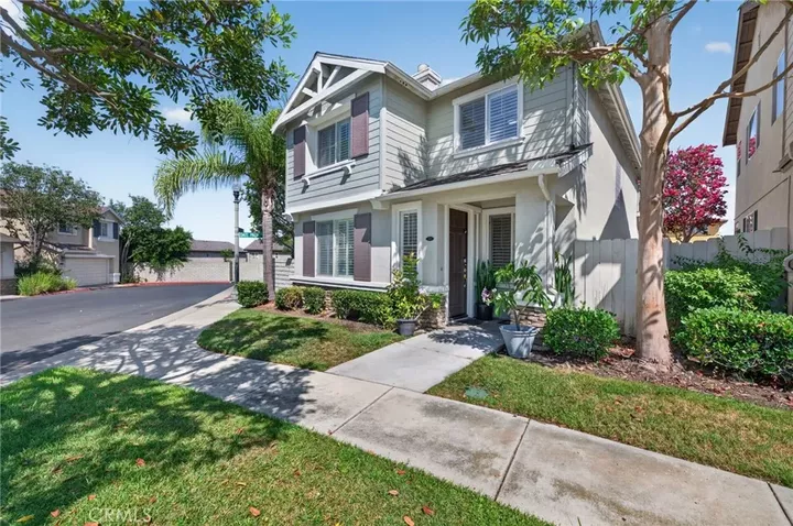 Property Photo: 1208 Date Palm CA 90746