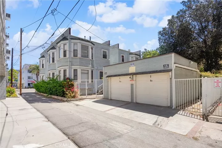 Property Photo: 419 Cedar CA 90802