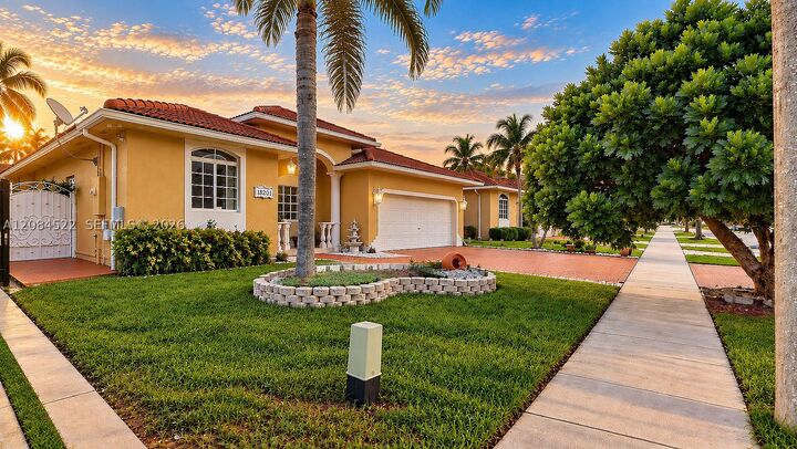 Property Photo: 18201 SW 144th Ct FL 33177