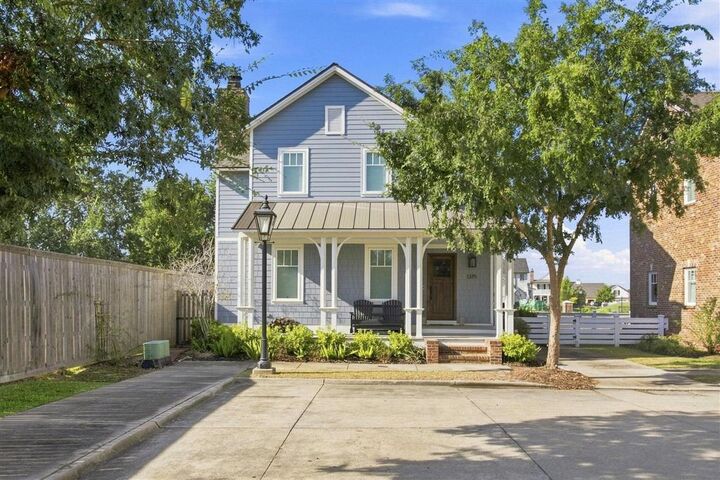 Property Photo: 1375 William Street LA 70601