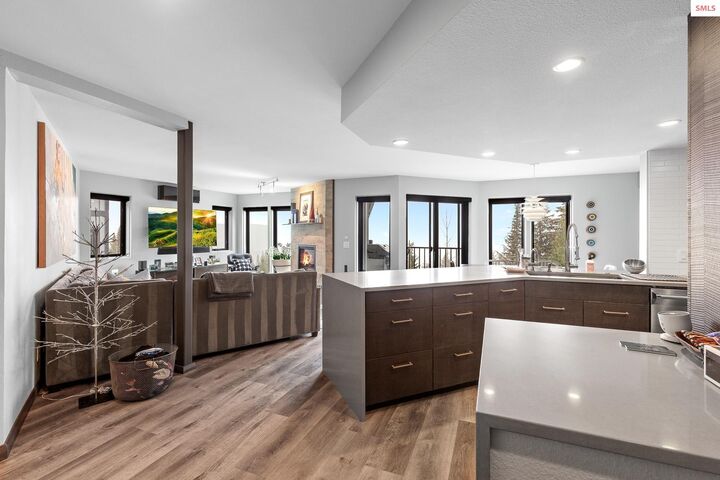 Property Photo:  185 Crystal Springs Rd  ID 83864 