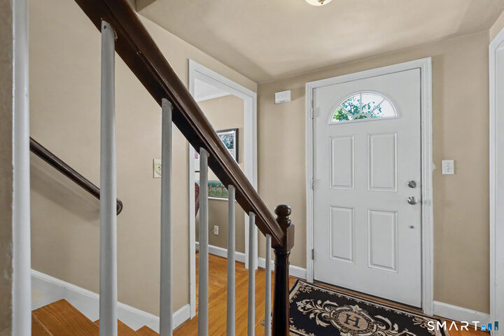 Property Photo:  72 Centerwood Road  CT 06111 