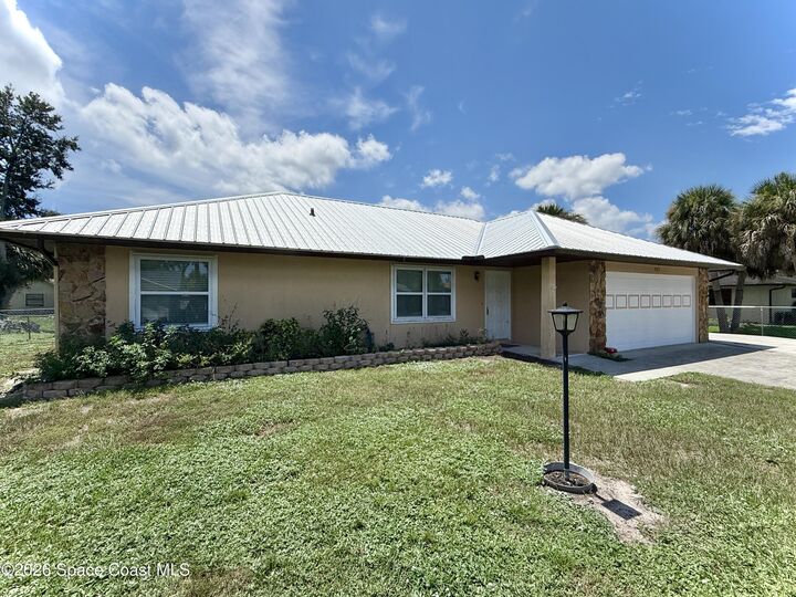 Property Photo:  757 Beard Avenue  FL 32958 
