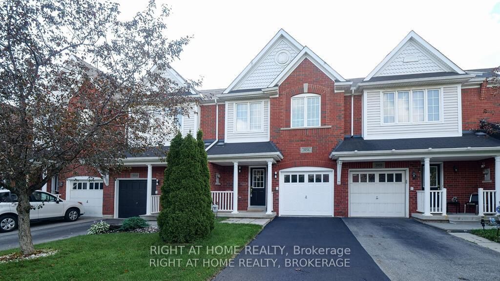 Property Photo:  3956 Stardust Drive  ON L5M 8A6 