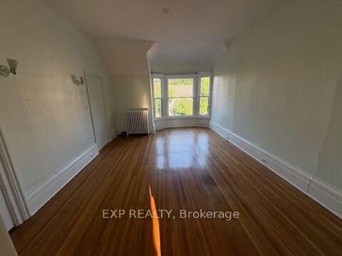 Property Photo:  118 Stinson Street Upper  ON L8N 1S5 