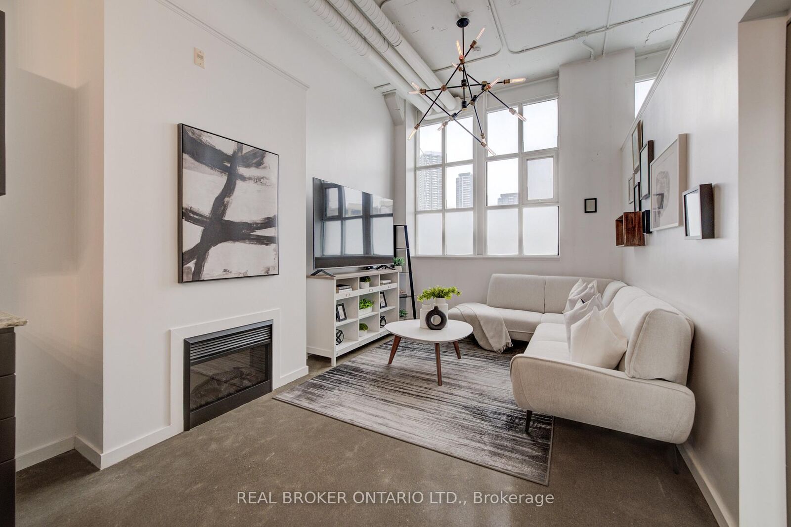 Property Photo:  410 King Street W 126  ON N2G 1C3 