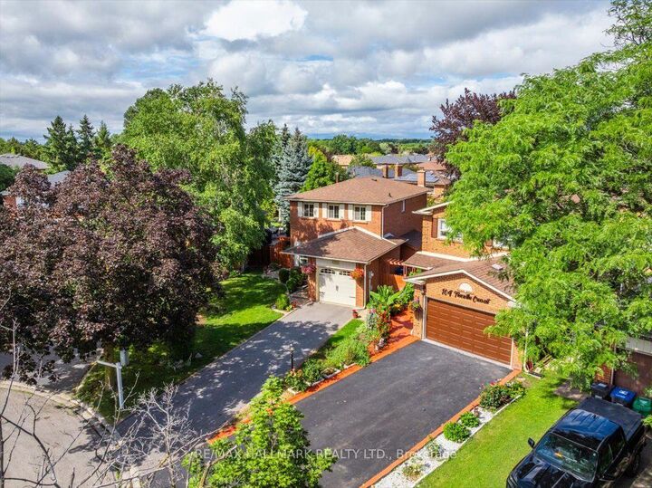 Property Photo:  102 Trewartha Crescent  ON L6Z 1X4 