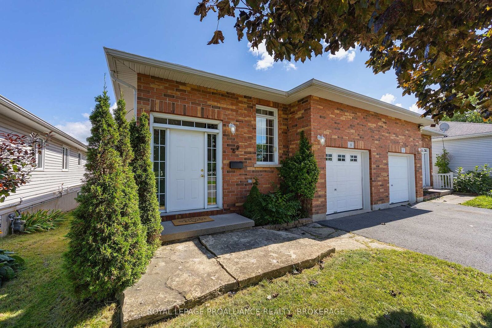 Property Photo:  69 Wiley Street  ON K7K 5B3 