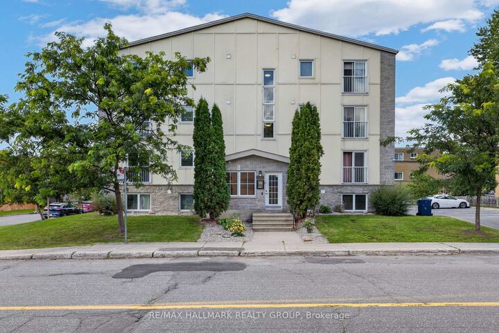 Property Photo:  646 Cummings Avenue 401  ON K1K 2K6 