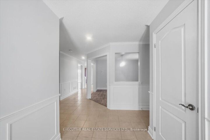 Property Photo:  3063 Emperor Drive  ON L3V 0G4 