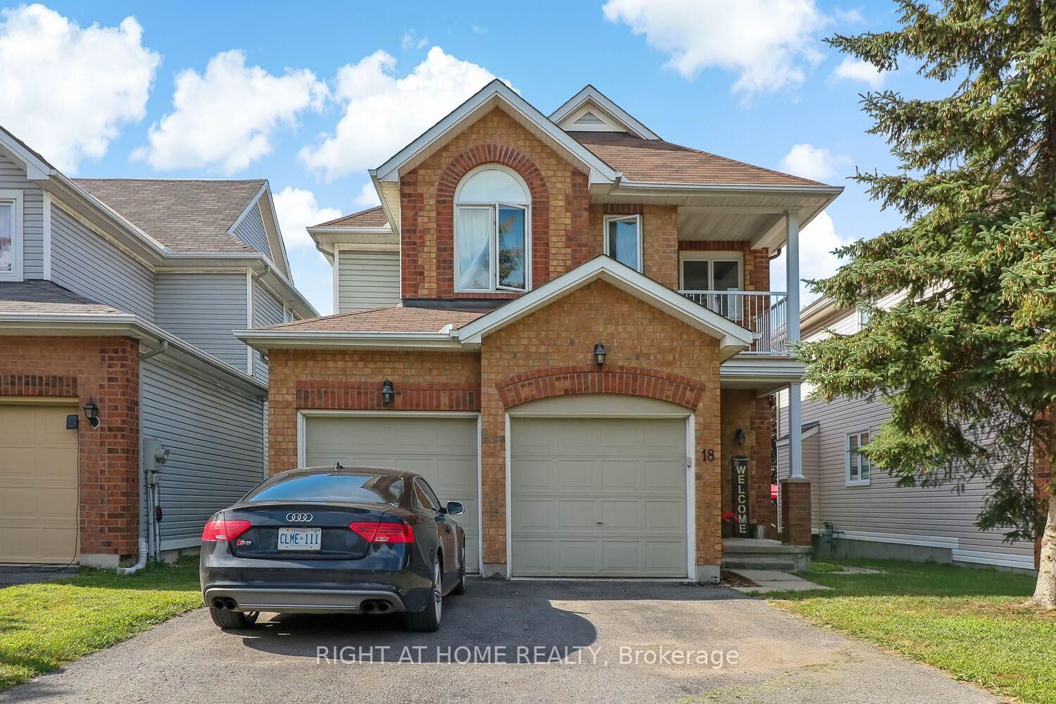 Property Photo:  18 Roberge Crescent  ON K2L 4G6 