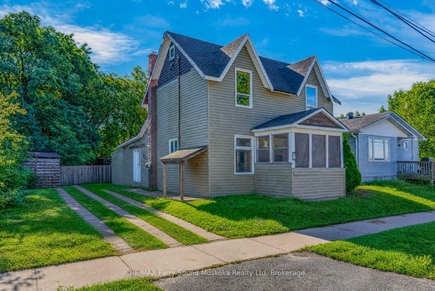 Property Photo:  5 Wakefield Street  ON P2A 2V2 