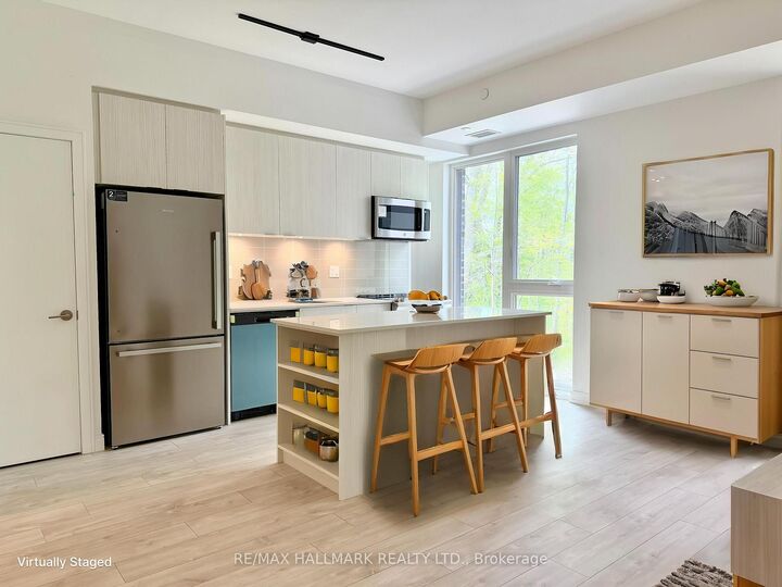 Property Photo:  172 Clonmore Drive 14  ON M1N 0B9 