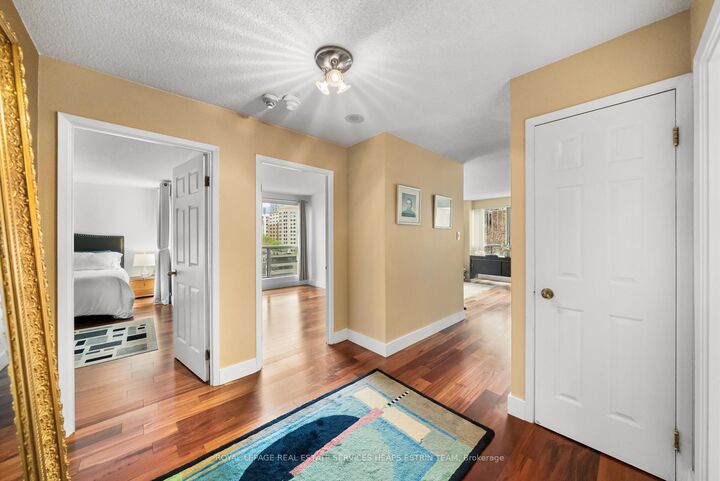 Property Photo: 298 Jarvis Street 507 ON M5B 2M4
