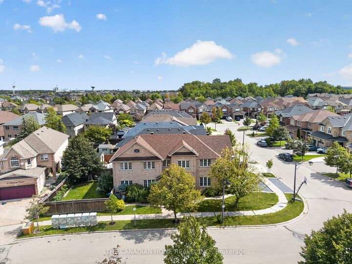 Property Photo:  63 Humbershed Crescent  ON L7E 2X4 