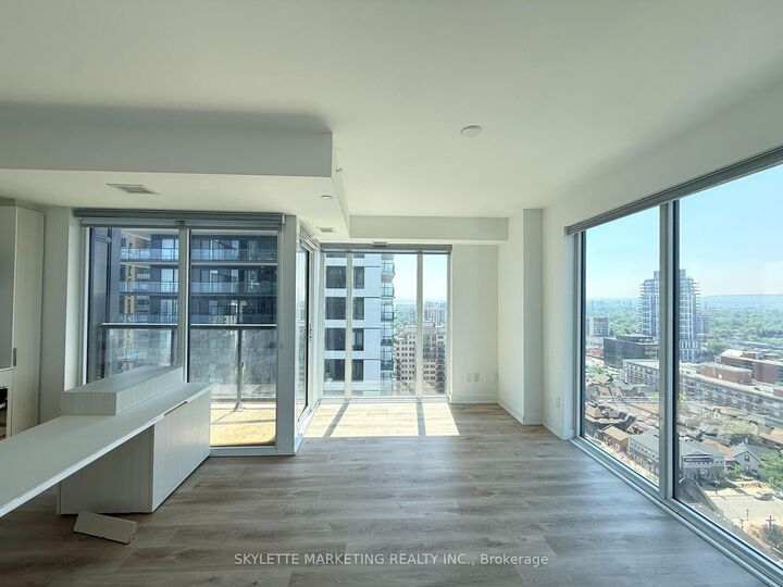 Property Photo:  370 Martha Street 1810  ON L7R 0G9 