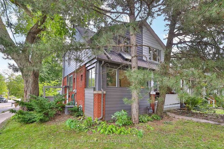 Property Photo:  211 Snowdon Avenue  ON M4N 2B4 