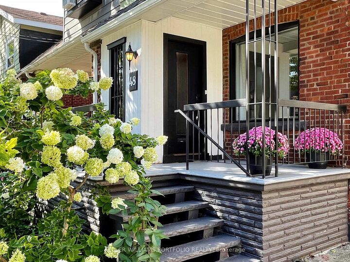Property Photo:  48 Hiltz Avenue  ON M4L 2N5 