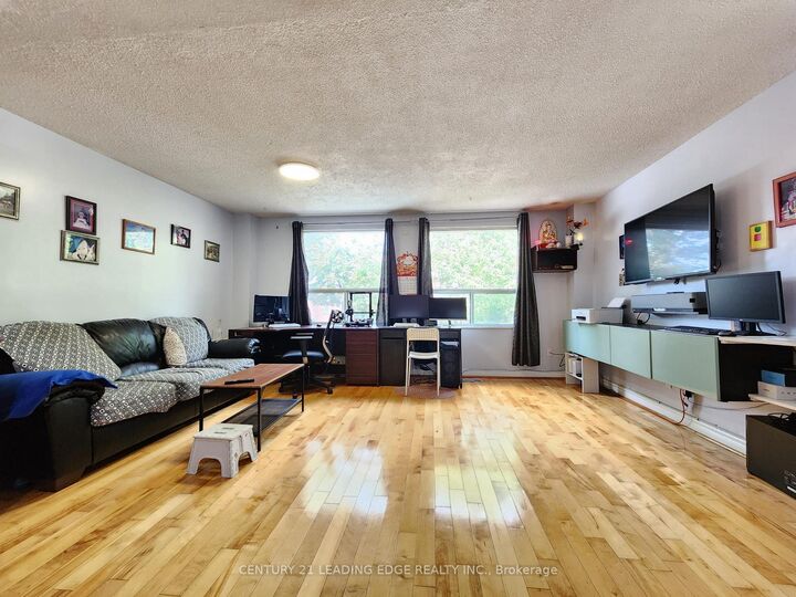 Property Photo: 203 Lotherton Pathway 82 ON M6B 2G6