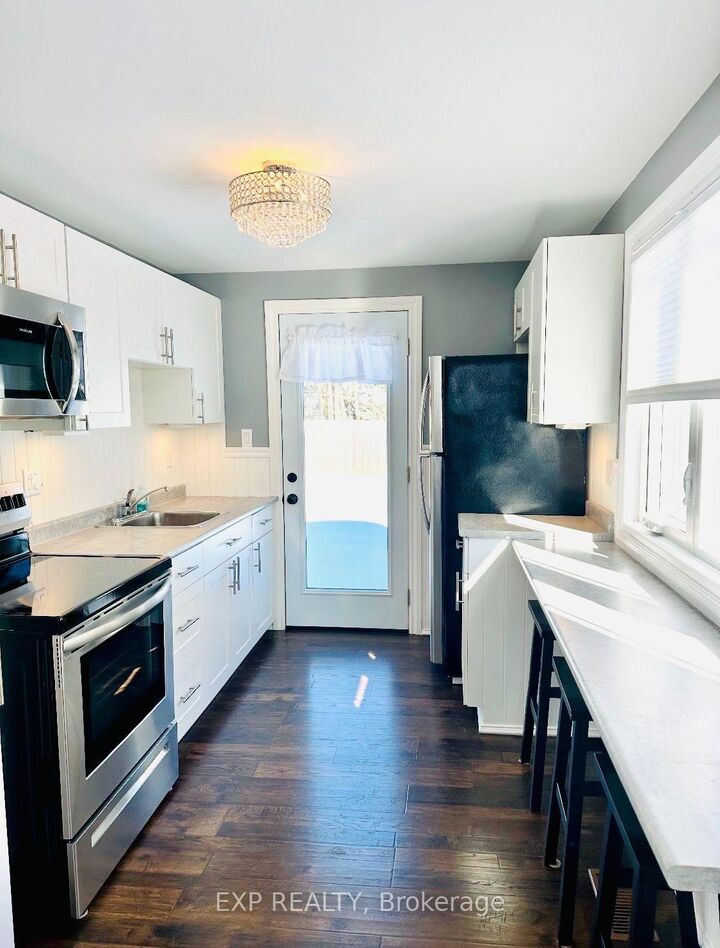 Property Photo:  91 Beckwith Street E  ON K7H 1C5 