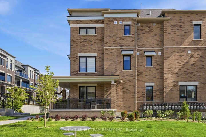 Property Photo: 37C Lookout Drive ON L1C 7G1