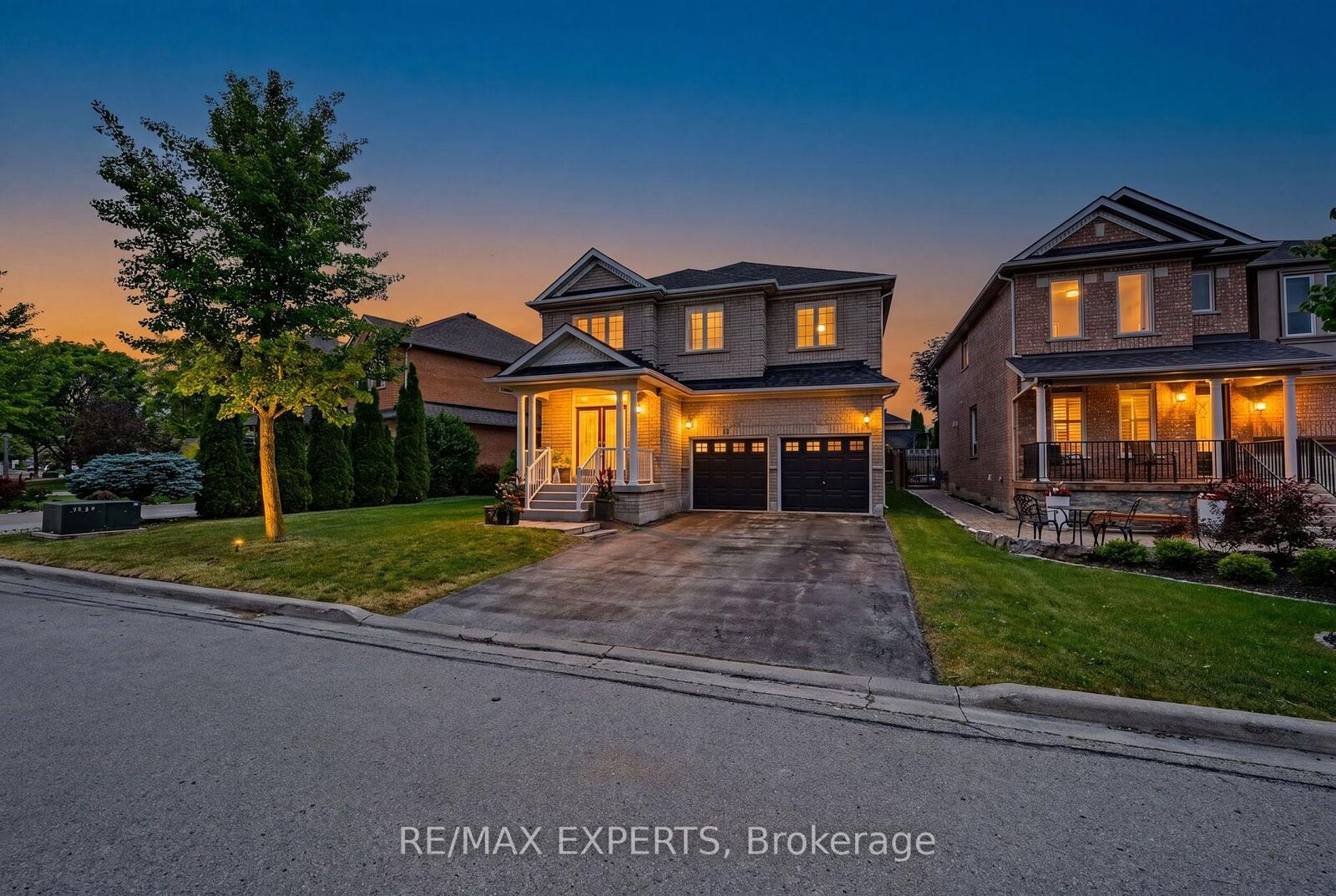 Property Photo:  15 Arrowood Crescent  ON L4H 2R4 