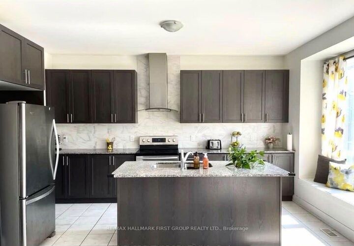 Property Photo:  17 Micklefield Avenue  ON L1P 0C2 