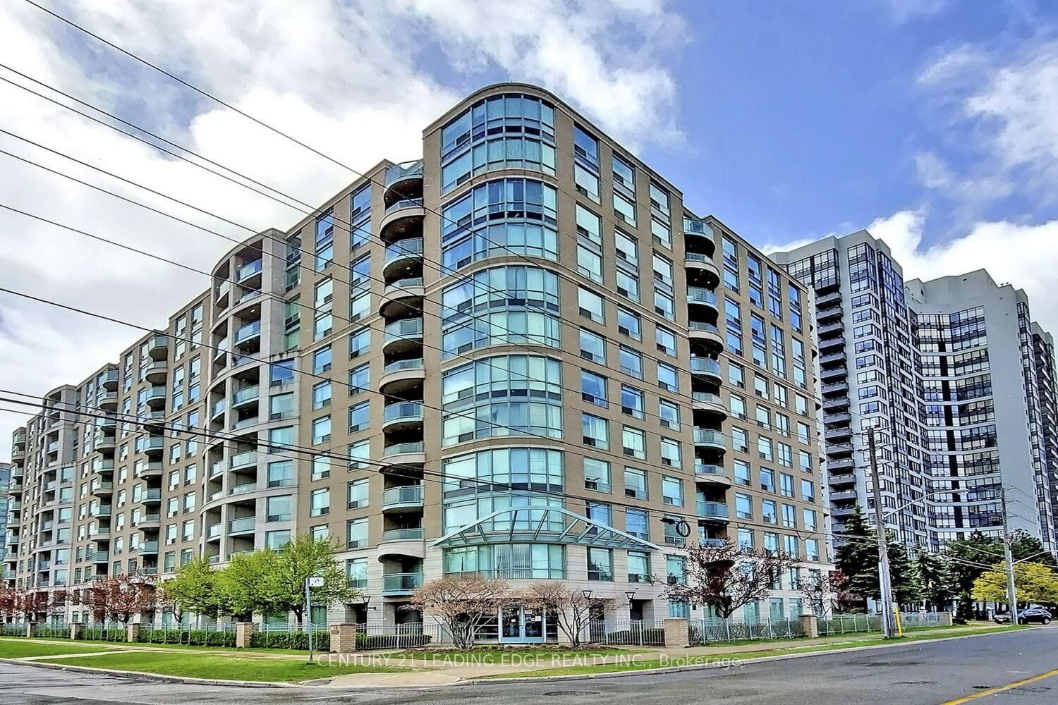 Property Photo:  28 Pemberton Avenue 1111  ON M2M 4L9 