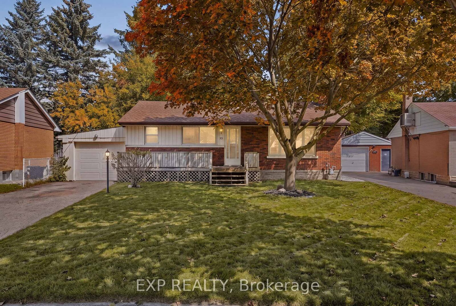 Property Photo:  30 Gerard Avenue  ON N2C 2A1 