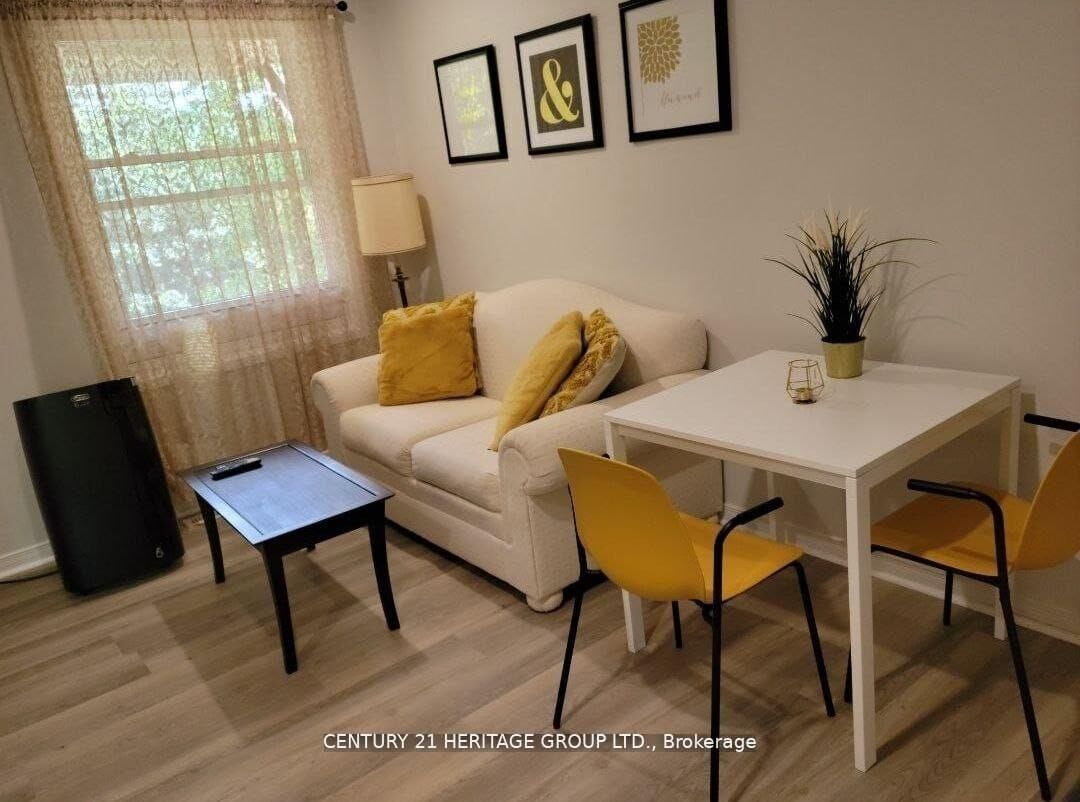 Property Photo:  287 Lorne Avenue B  ON L3Y 4K6 